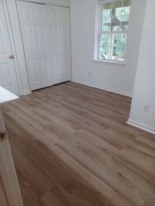 Building Photo - 5412 Suda Dr