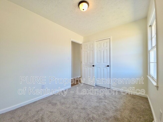 Building Photo - 3728 Crosby Dr