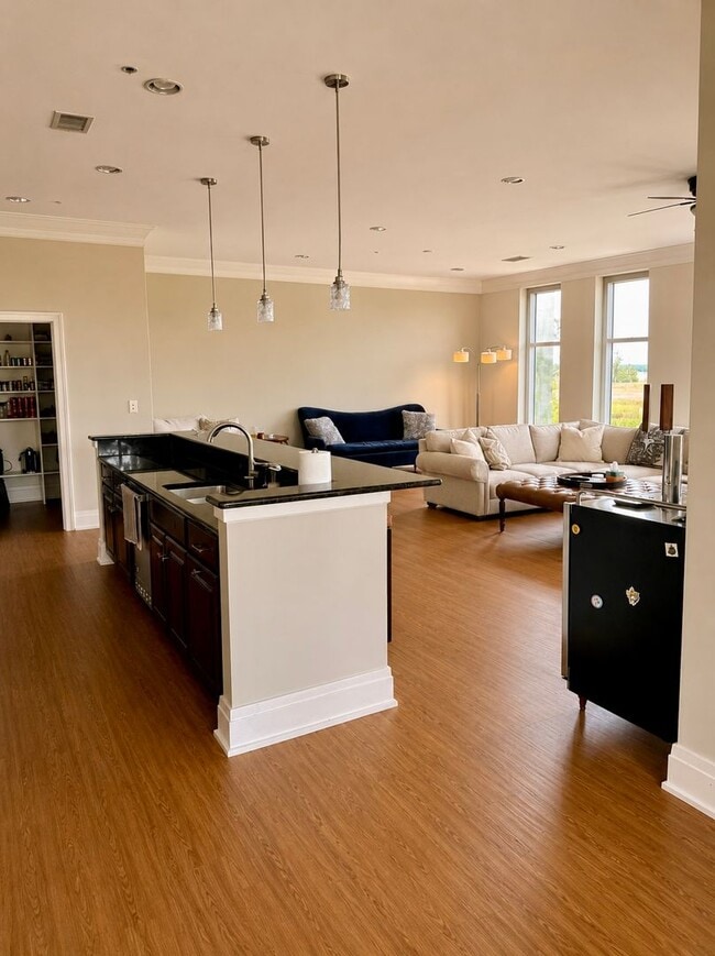 Building Photo - Luxury Lowcountry Waterfront Living at The Tides