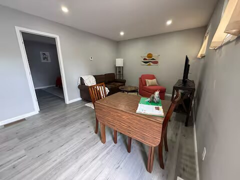 Building Photo - 438 N Park Ave