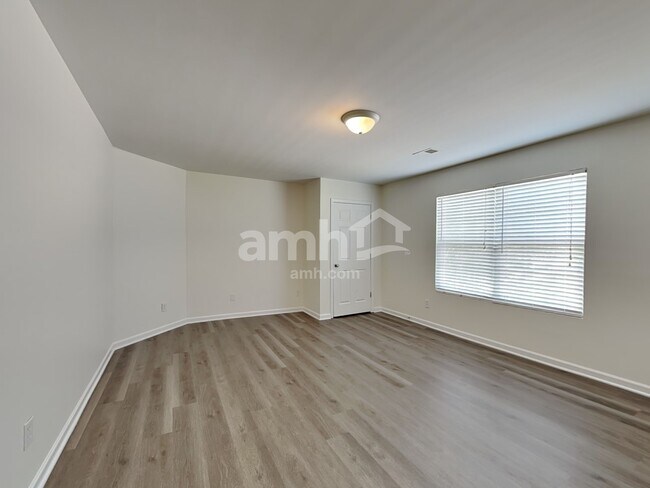 Building Photo - 5316 Silverbrook Dr