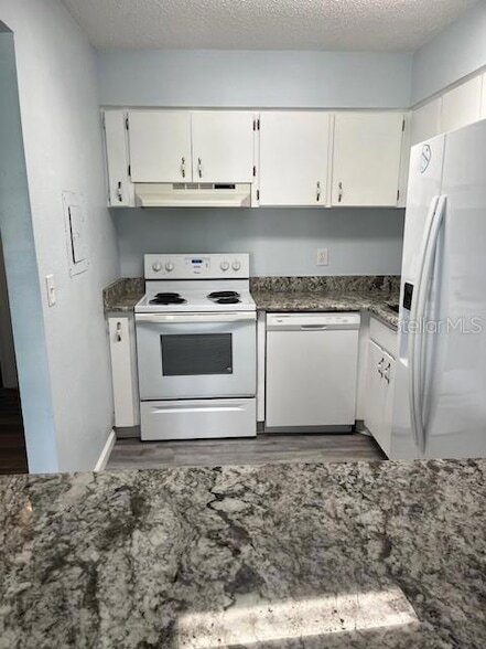 Building Photo - 640 Haven Pl