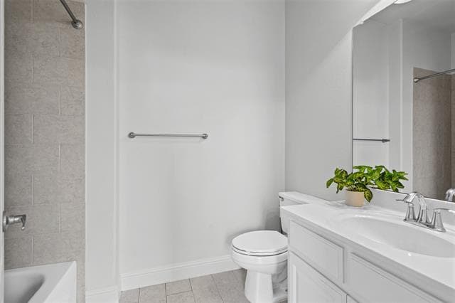 Building Photo - 720 E 1st St