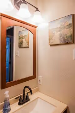 Building Photo - 3518 E Richmond Rd