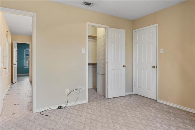Building Photo - 6752 MacIntosh Dr