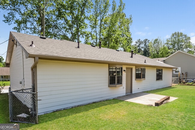 Building Photo - 252 Windemere Way