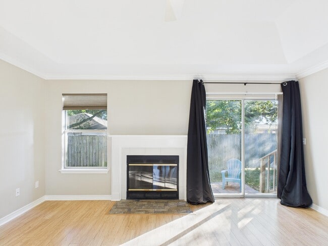 Building Photo - 1912 Spiller Way