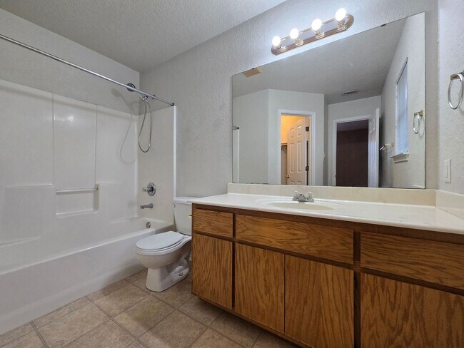 Building Photo - 2710 Alma Dr
