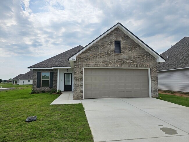 Primary Photo - 706 Venecia Dr
