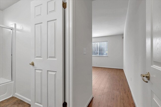 Building Photo - Bright 3 Bedroom Home with High Ceilings in Desirable San Jose Neighborhood