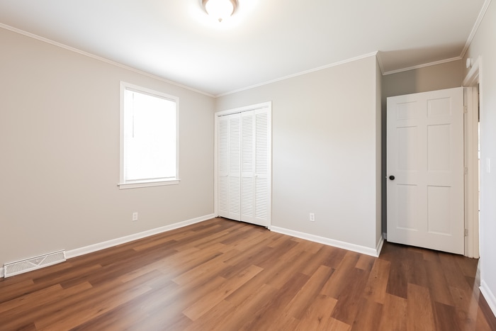 Building Photo - 512 Brooks Rd