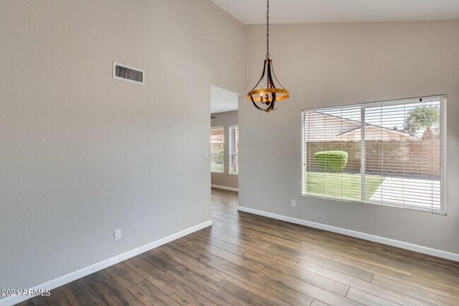 Building Photo - An ABSOLUTE DREAM HOME is waiting for you!...