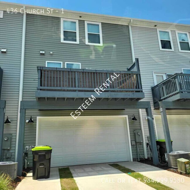 Building Photo - 436 Church St