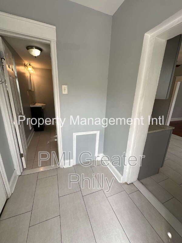 Building Photo - 1654 S Ringgold St