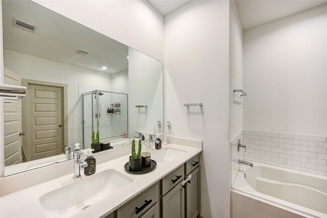 Building Photo - 6846 Dell Vista Drive