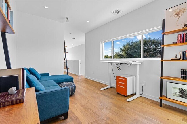 Building Photo - 5900 Ventus St