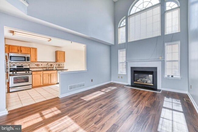 Building Photo - 307 Glenn Rose Cir