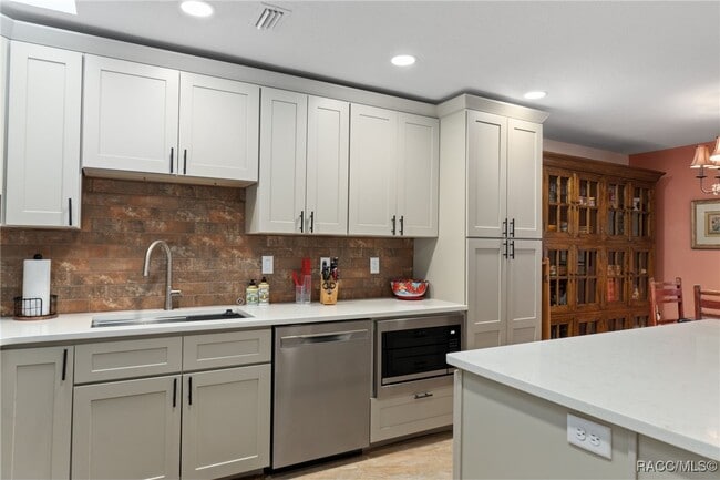 Building Photo - 11482 W Clubview Dr