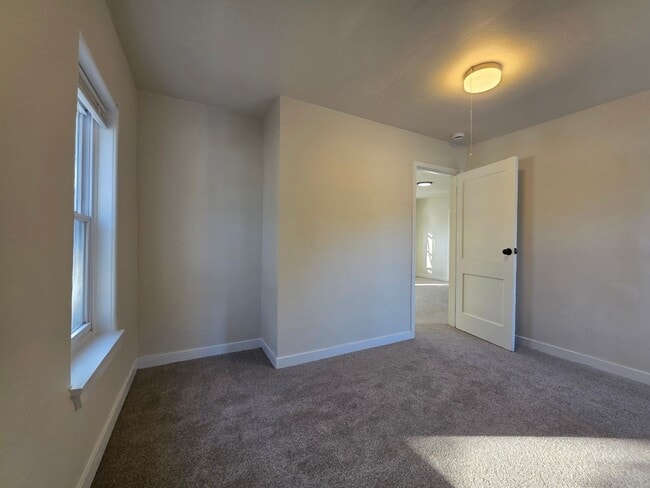 Building Photo - 414-416 S Andrews St