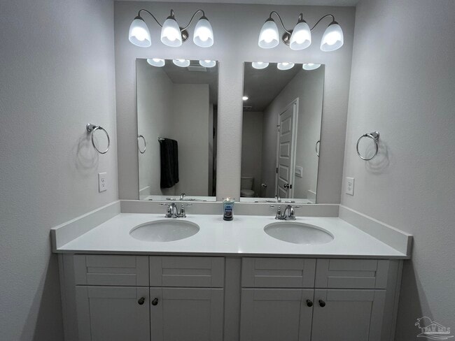 Building Photo - 5749 Stellarjay St