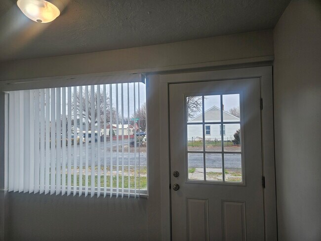 Building Photo - 291 Jefferson St