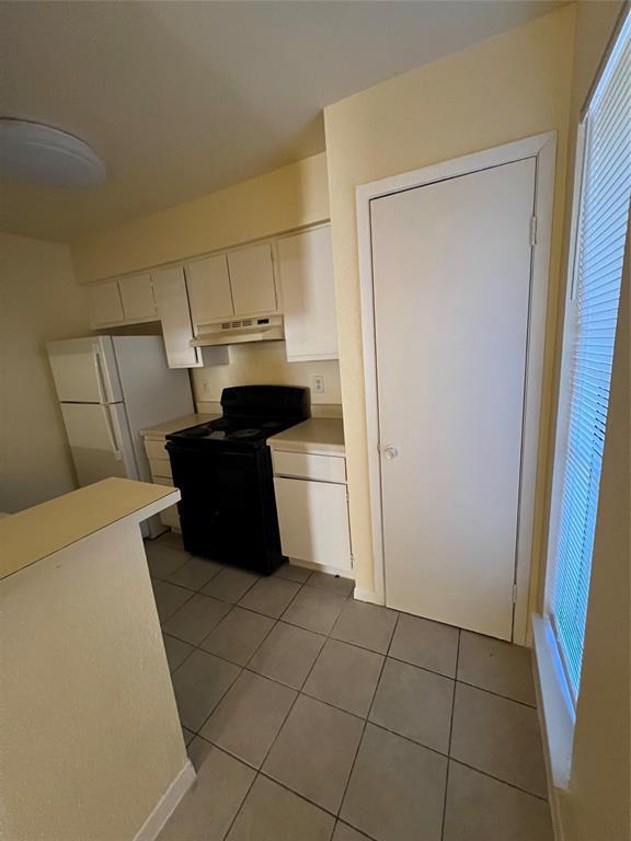 Building Photo - 9000 Bissonnet St