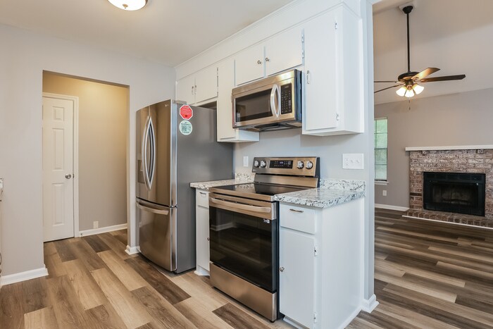 Building Photo - 108 Edythe Ct