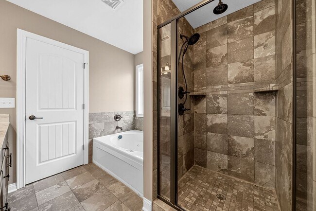 Building Photo - Stunningly Large Home Ready Today!