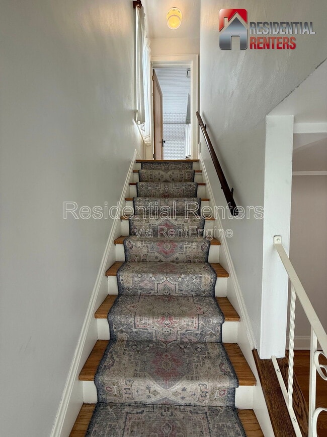 Building Photo - 2185 N 70th St