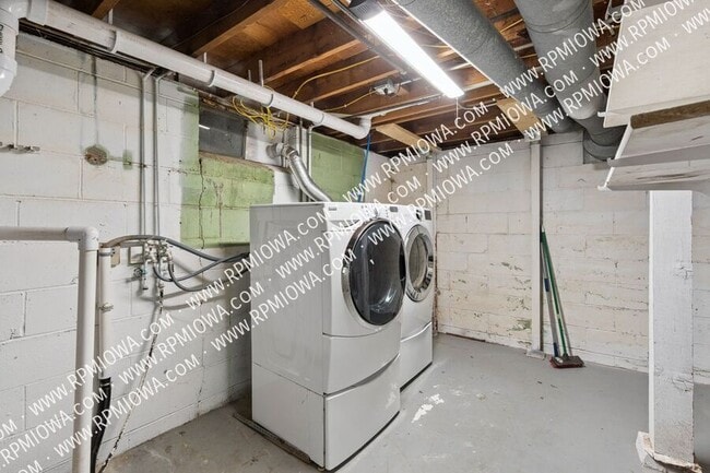 Building Photo - 1206 Amos Ave