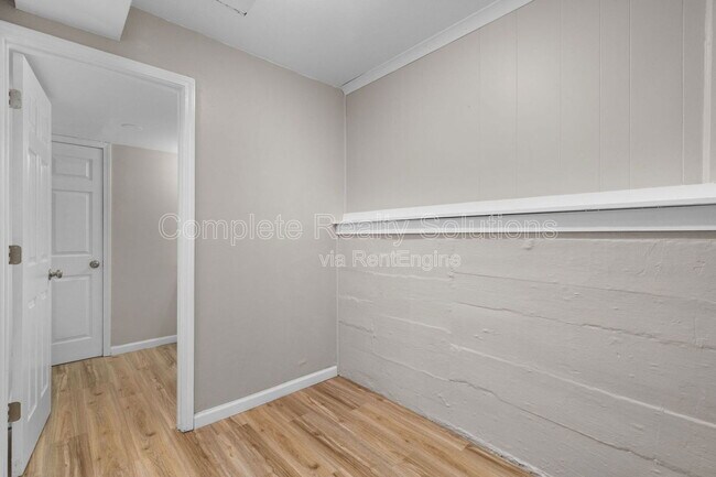 Building Photo - 1821 Korando Ave