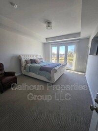 Building Photo - 605 Glenn Lk Dr