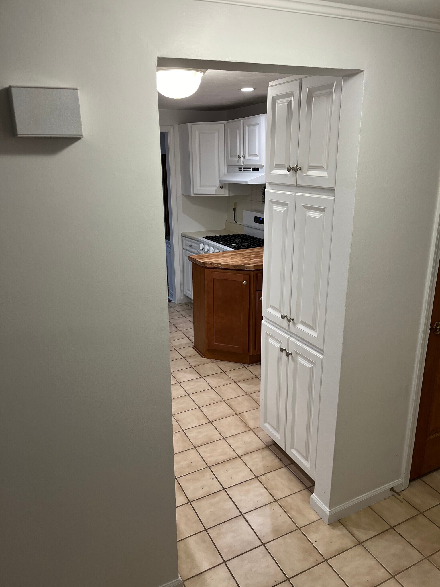 Building Photo - 921 Onondaga St