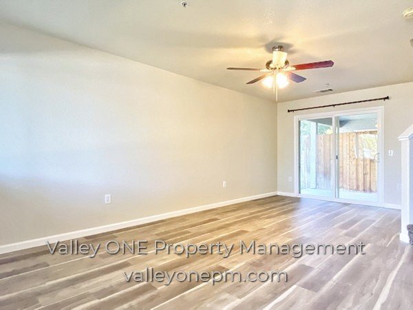 Building Photo - 1160 E Monte Vista Ave