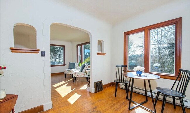 Building Photo - Baran (2018 11th St.)