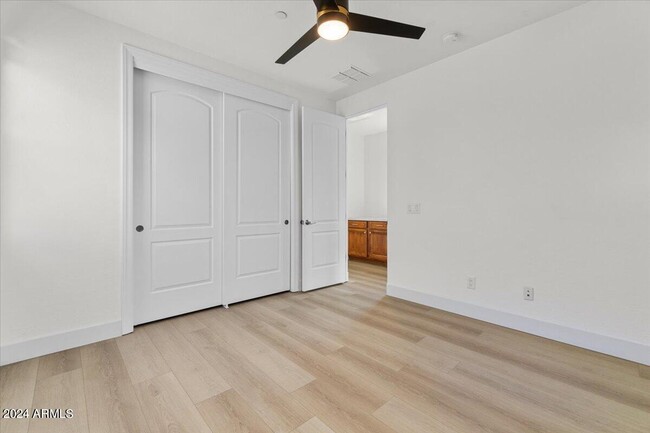 Building Photo - 9356 E Horseshoe Bend Dr