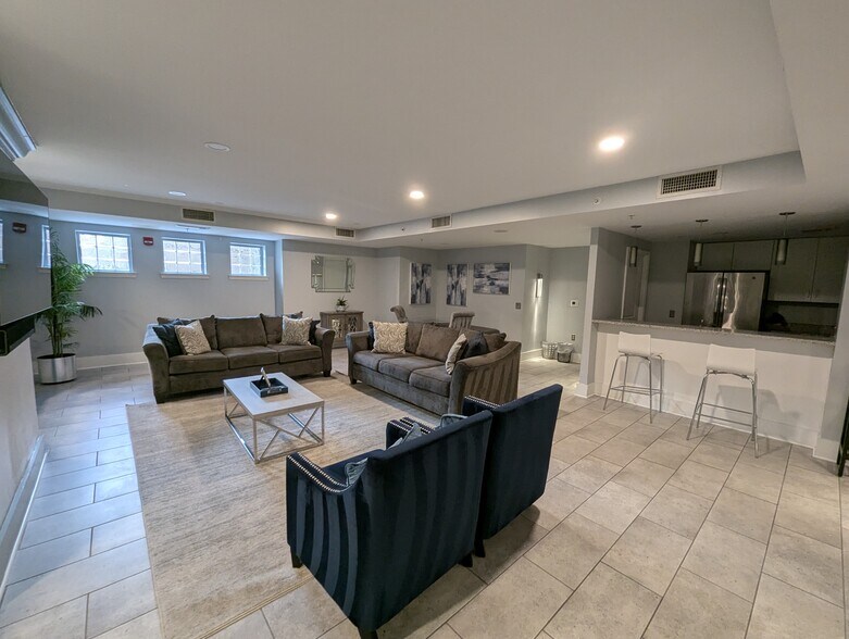 Community Area - 555 Massachusetts Ave NW