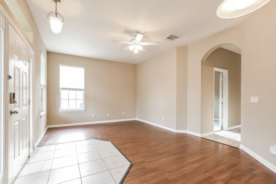 Building Photo - 1814 Madison Ivy Cir