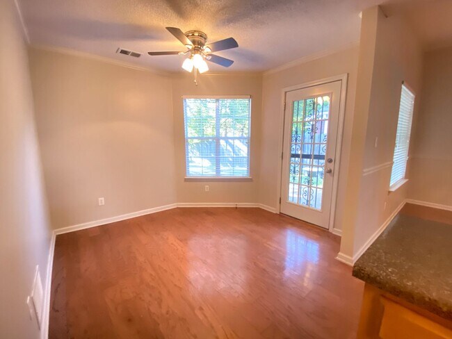Building Photo - 3 bed, 2.5 bath house in Olive Branch near...
