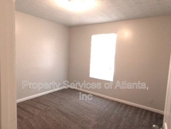 Building Photo - 8079 Kendrick Rd