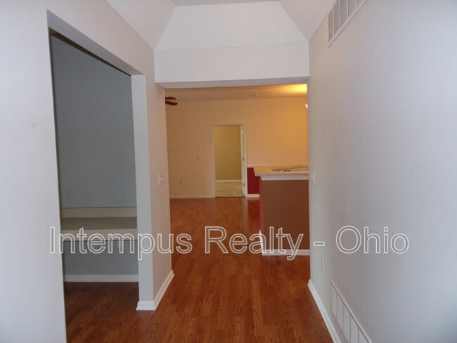 Building Photo - 8057 Crane's Crossing Dr