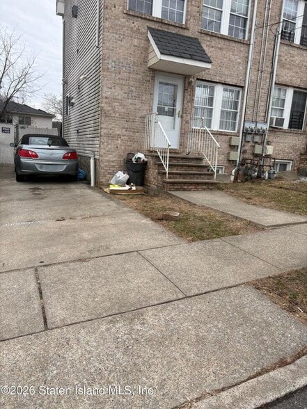 Building Photo - 245 Livingston Ave