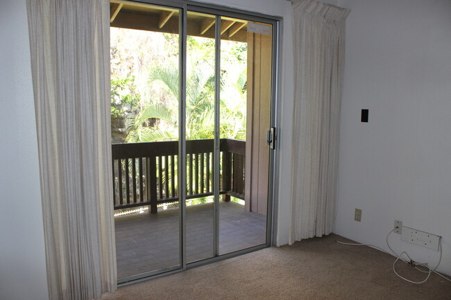 Building Photo - Newtown Meadows - Two bedroom, two bath to...