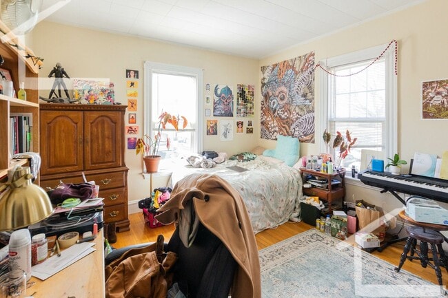 Building Photo - Amazing 5 bed 3 bath in Brighton.... Don't miss out!!