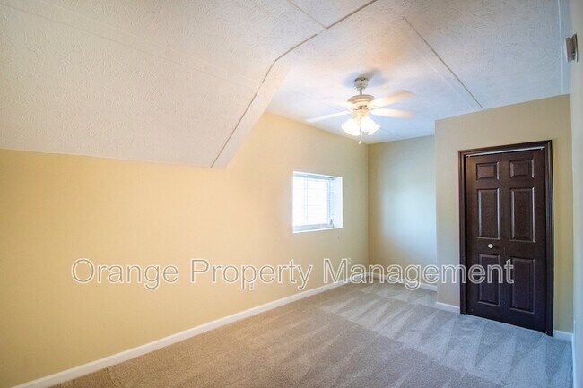 Building Photo - 2230 S 15th St