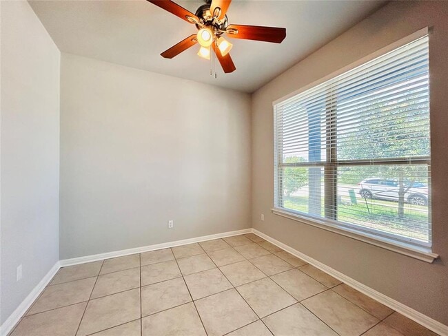 Building Photo - 1156 Capra Ln