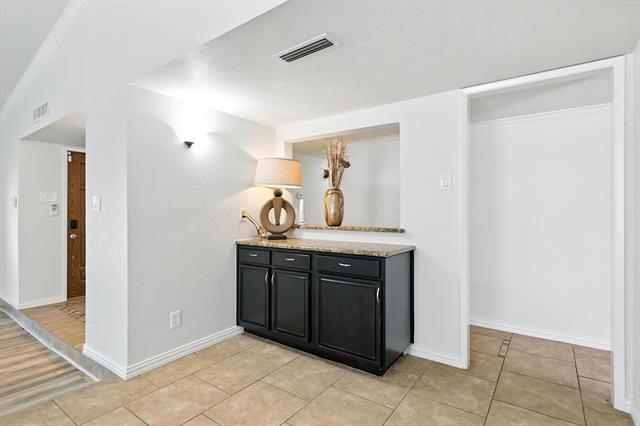Building Photo - 5024 Middleton Cir