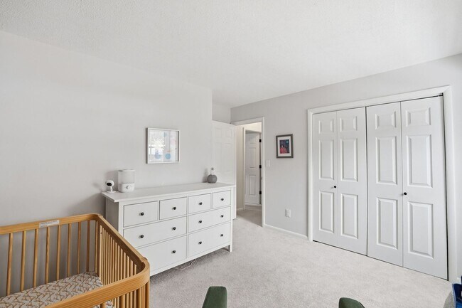 Building Photo - Updated 4BR Home with Finished Basement Minutes to Glenmont Metro!