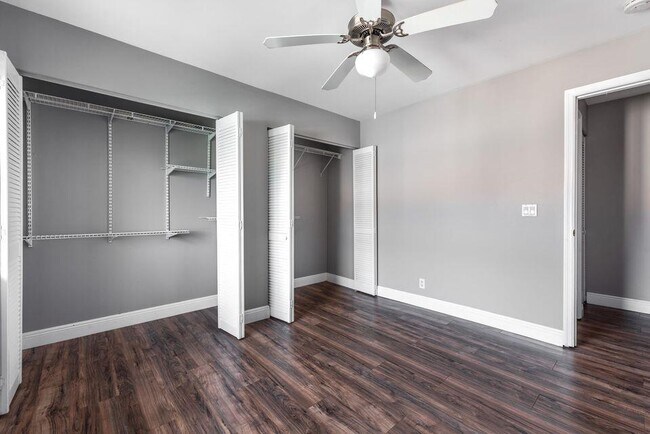 Building Photo - 2140 Sherwood Forest Blvd