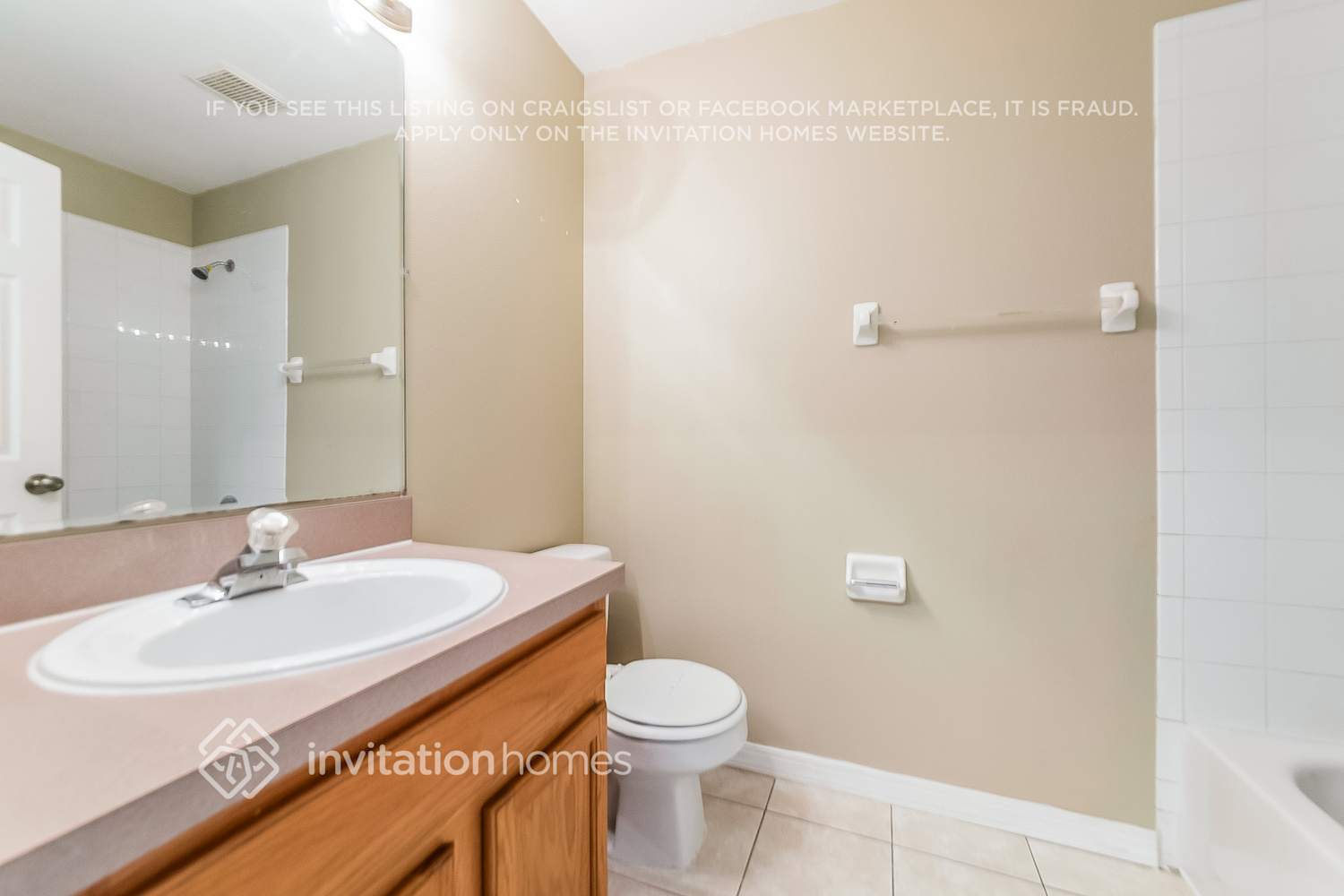 Building Photo - 11801 Acorn Woods Terrace